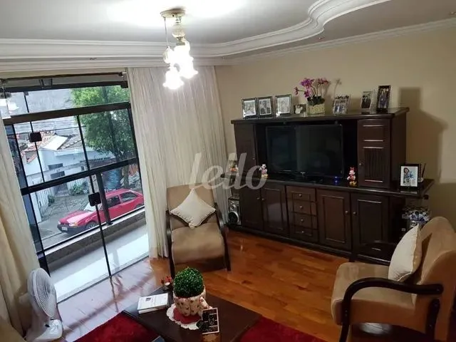 Imagem: A casa possui 2 Dormitórios, 1 Suíte, 3 Banheiros, 3