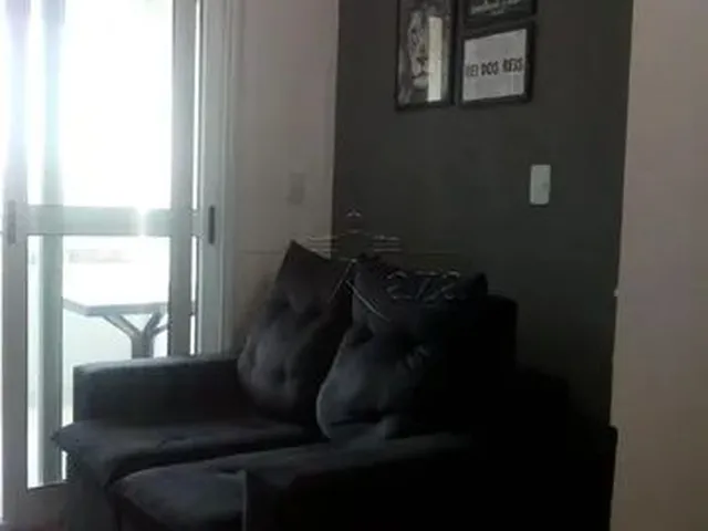 Imagem: O apartamento possui 2 Dormitórios, 1 Banheiro, 1 Vaga na