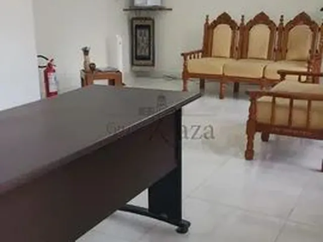 Imagem: Jacarei - Casa Padrão - Centro