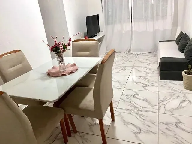 Imagem: Vaga Feminina em Apartamento Ao Lado da