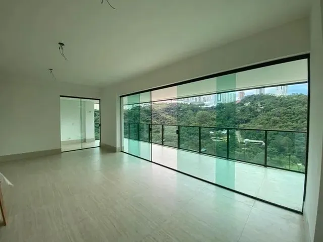 Imagem 1: Apartamento de 180 M² com 4 Dormitórios no Vale do Sereno