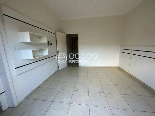 Imagem: Casa para Aluguel, 4 Quartos, 2 Suítes