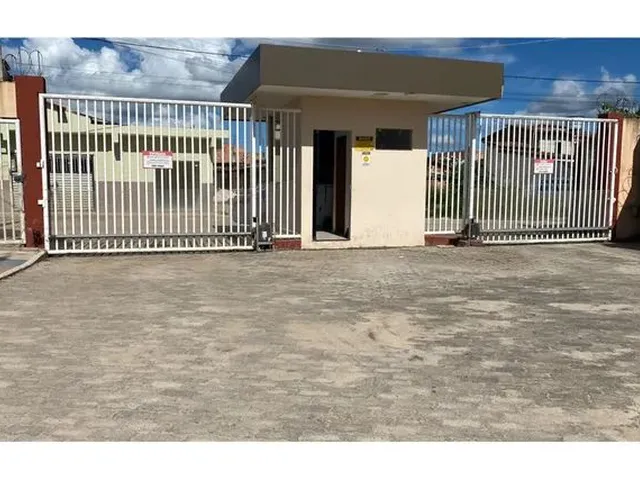 Imagem 2: Duplex em Condominio, Disponivel para Venda - R$180.000,00 (Cento e Oitenta Mil Reais) - T