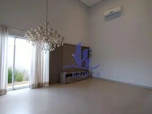 Imagem: Casa Alto Padrão com 3 Suítes À Venda