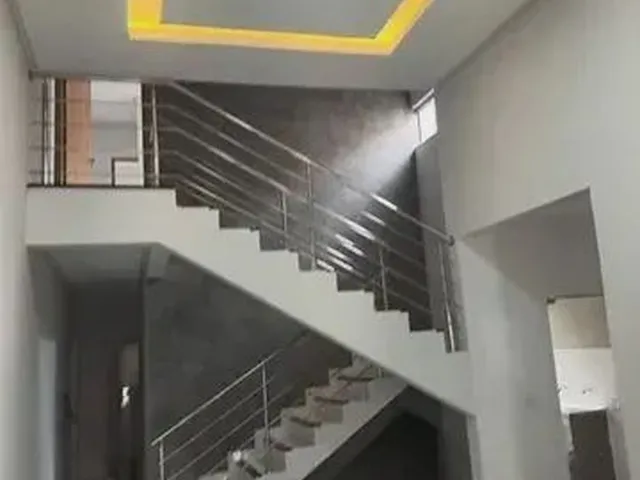 Imagem: A casa possui 3 Dormitórios, 2 Suítes, 3 Banheiros, 2