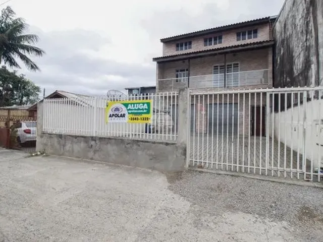 Imagem: A casa possui 5 Dormitórios, 5 Banheiros, 5 Vagas na