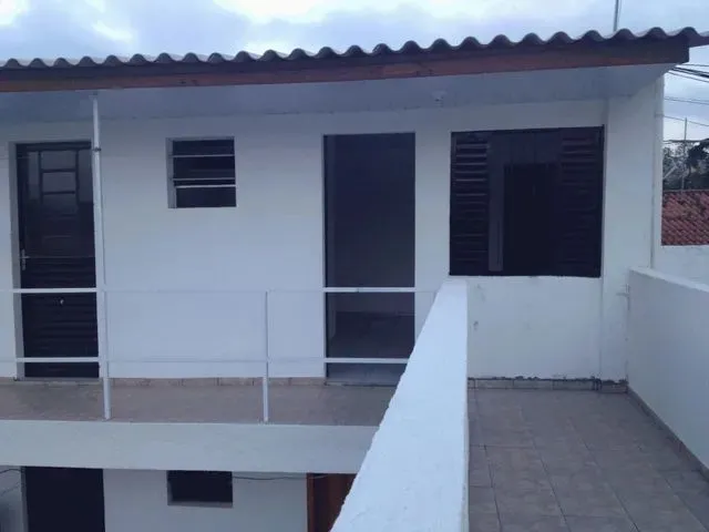 Imagem 1: Kitnete Curitiba Uberaba de Cima Incluso Luz e Água