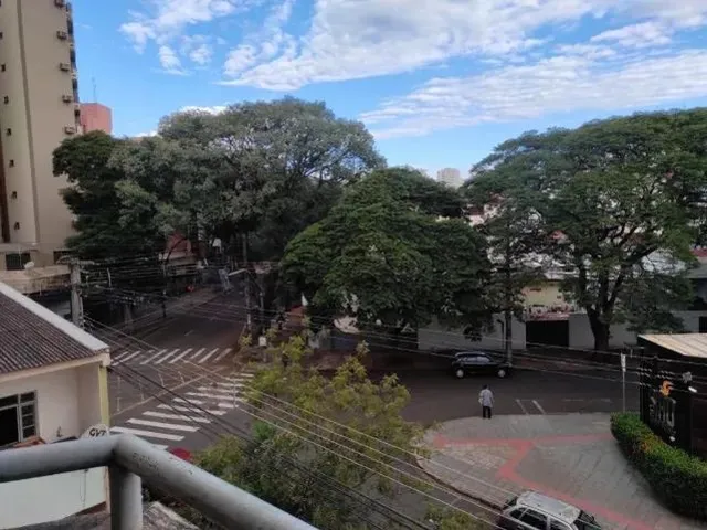 Imagem 2: Apartamento com 3 Quartos Localizado em Frente a Uem