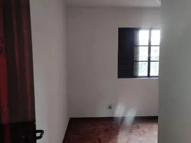 Imagem 3: Apartamento com 3 Quartos Localizado em Frente a Uem
