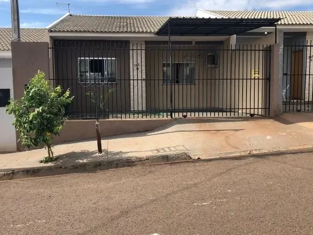 Imagem: A casa possui 2 Dormitórios, 1 Banheiro, 1 Vaga na