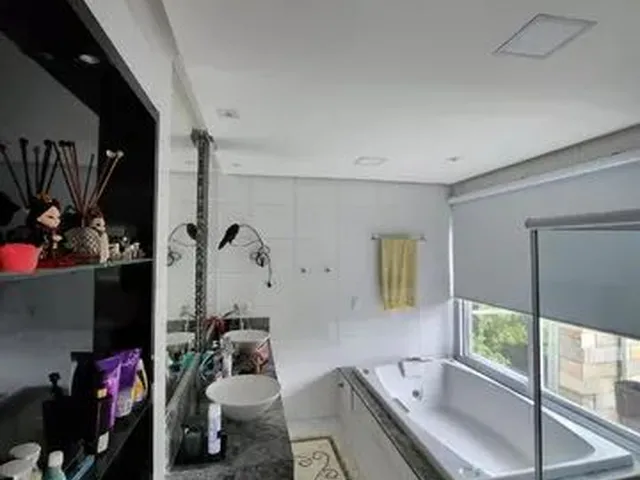 Imagem 8: Casa para Aluguel Possui 390 Metros Quadrados com 4 Quartos em Alphaville (Abrantes) - Cam