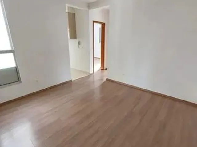 Imagem: O apartamento possui 2 Dormitórios, 1 Banheiro, 1 Vaga na