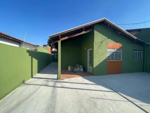Imagem 6: Casa Espaçosa com Edícula no Parque Res. Azaleia!