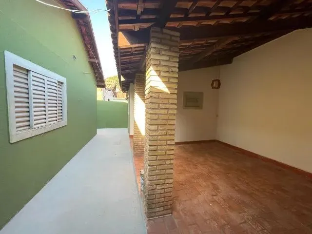 Imagem 5: Casa Espaçosa com Edícula no Parque Res. Azaleia!