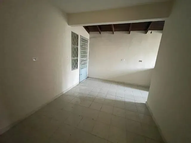 Imagem 2: Casa Espaçosa com Edícula no Parque Res. Azaleia!