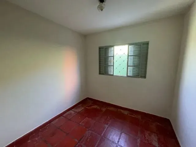Imagem 15: Casa Espaçosa com Edícula no Parque Res. Azaleia!