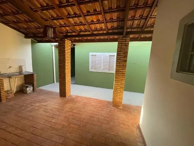Imagem 16: Casa Espaçosa com Edícula no Parque Res. Azaleia!