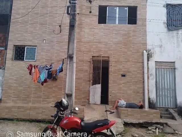 Imagem 2: Casa com Primeiro Andar