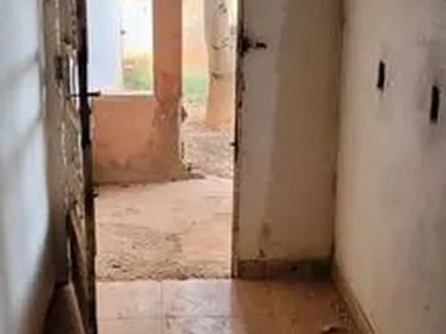 Imagem 5: Alugo Um Quarto com Banheiro e a Área de Serviço