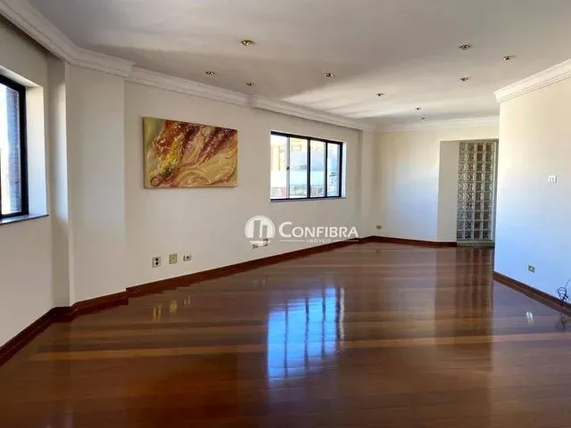 Imagem: Apartamento com 4 Dormitórios, 242 M²