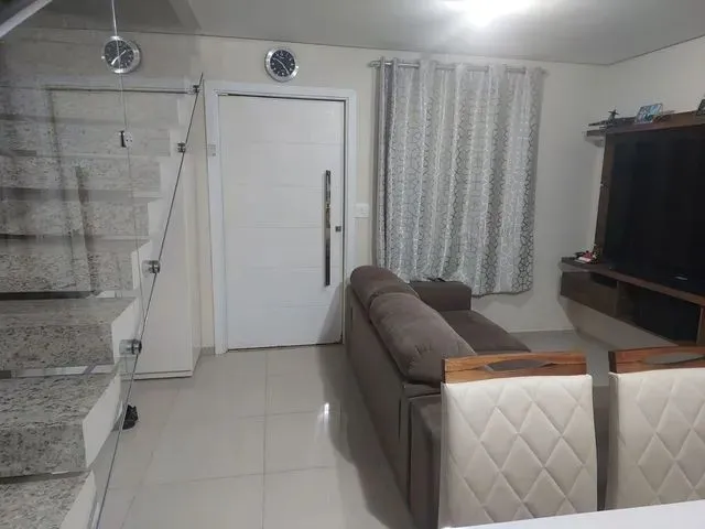 Imagem 7: Sobrado na Neva de Fundos