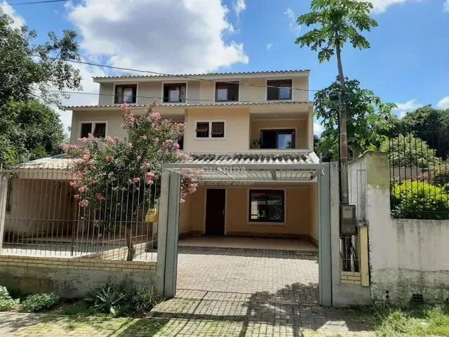 Imagem: Casa com 3 Dormitórios, Sendo 1 Suíte