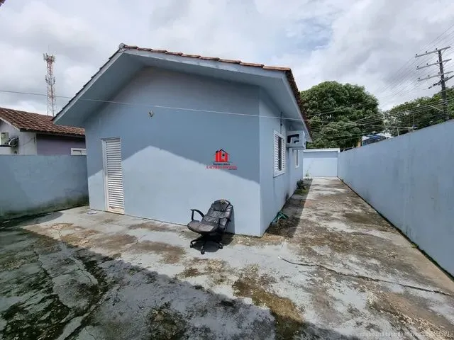 Imagem 4: Casa Térrea de Esquina 3 Quartos, 1 Banheiro Social e Wc de Serviço Espaço Edícula