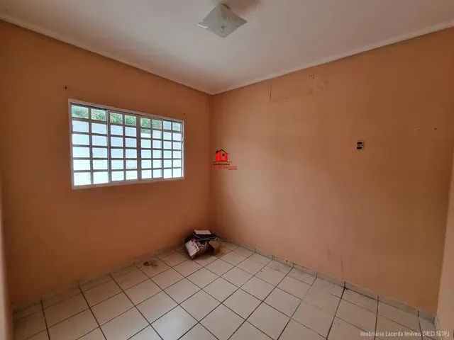 Imagem 12: Casa Térrea de Esquina 3 Quartos, 1 Banheiro Social e Wc de Serviço Espaço Edícula