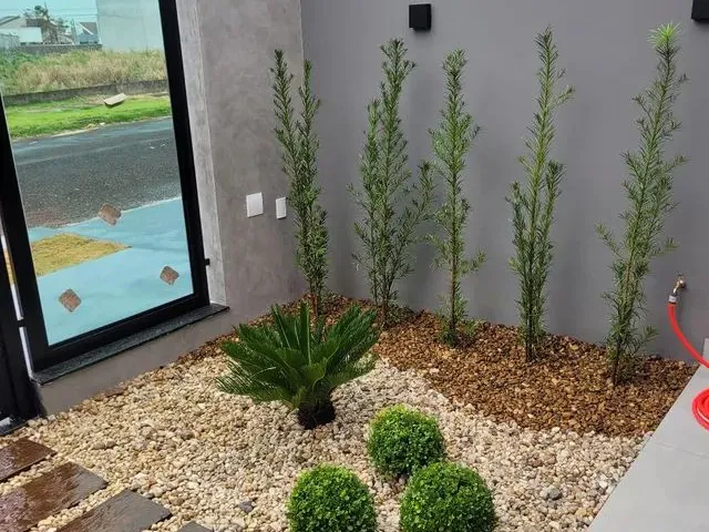 Imagem 12: Casa com Três Suítes e Piscina