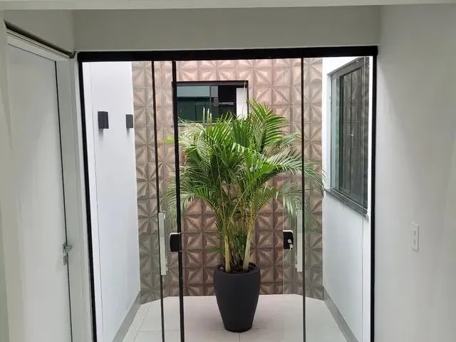 Imagem 4: Casa com Três Suítes e Piscina