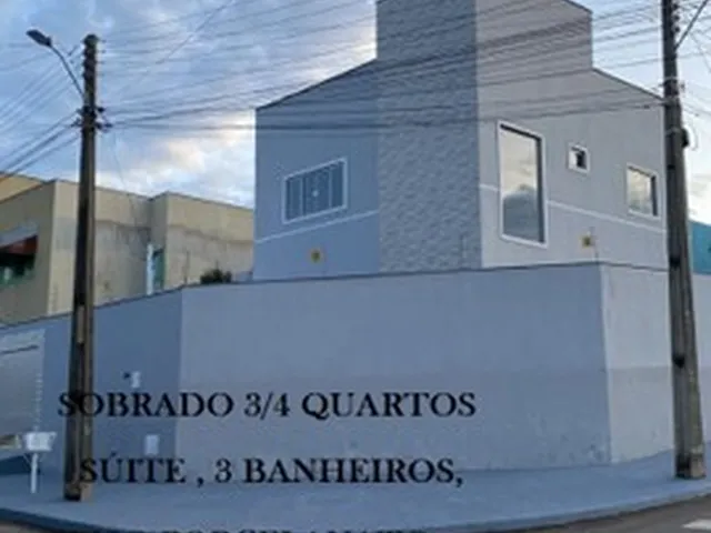 Imagem: A casa possui 3 Dormitórios, 1 Suíte, 2 Banheiros, 3