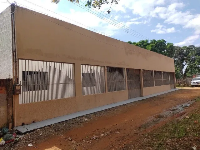 Imagem: A casa possui 5 Dormitórios, 2 Suítes, 5 Banheiros e
