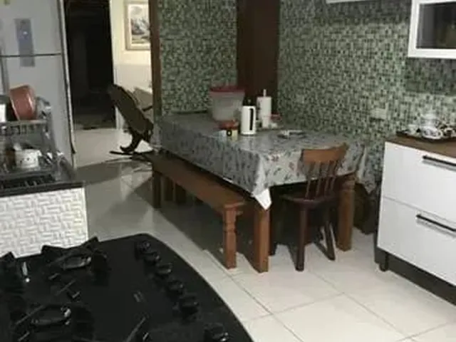 Imagem 4: Casa com 03 Dormitorios | Á Venda