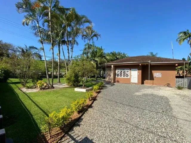 Imagem: Casa no Canela, 4 Dormitórios ( Sendo 1