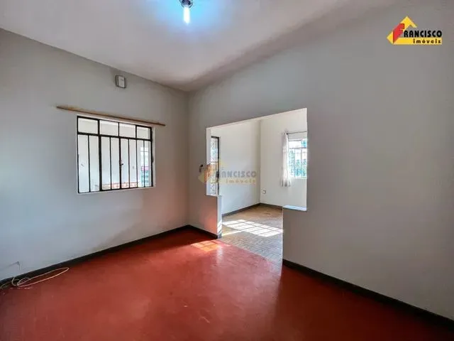 Imagem 9: Casa para Aluguel, 3 Quartos, Centro - Divinópolis/Mg