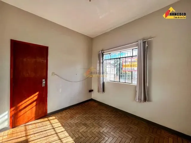 Imagem 6: Casa para Aluguel, 3 Quartos, Centro - Divinópolis/Mg