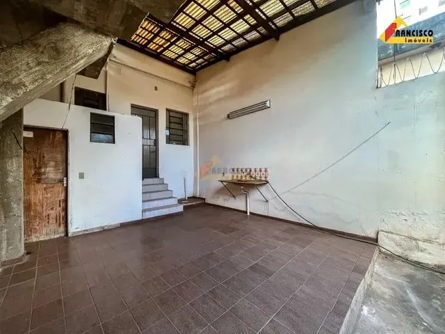 Imagem 7: Casa para Aluguel, 3 Quartos, Centro - Divinópolis/Mg
