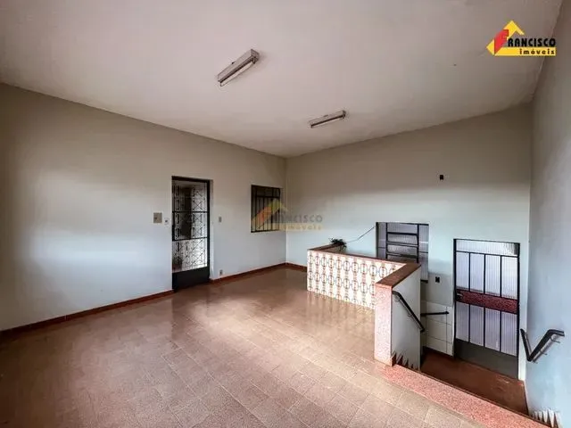 Imagem 14: Casa para Aluguel, 3 Quartos, Centro - Divinópolis/Mg