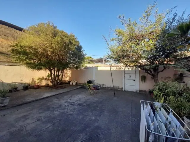 Imagem: Vendo Casa Linear com Amplo Terreno Frente