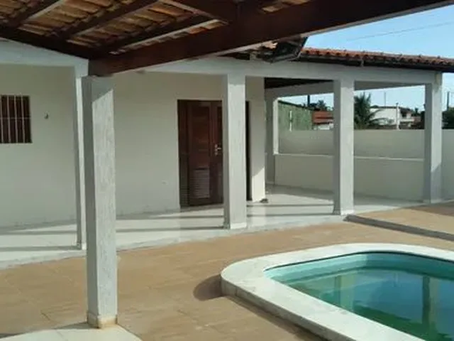 Imagem: Ótima Casa no Centro com 3 Quartos e Piscina