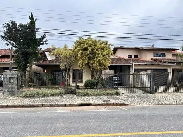 Imagem: Casa no Bucarein com 3 Quartos para Venda