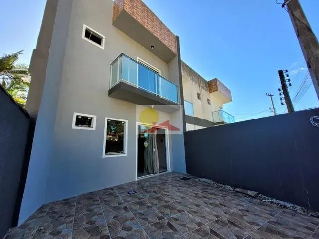 Imagem: A casa possui 2 Dormitórios, 2 Suítes, 1 Banheiro, 1 Vaga