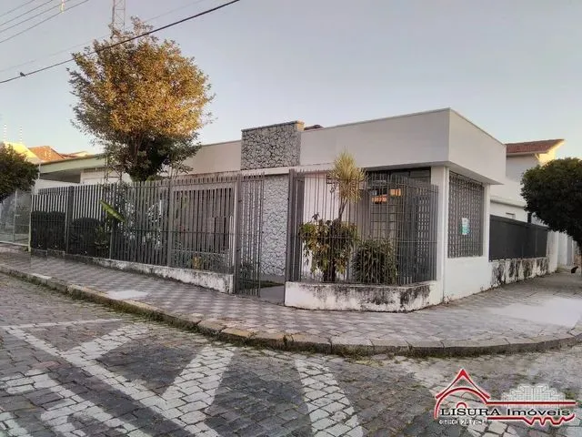 Imagem: Linda Casa a Venda no Centro de Jacarei