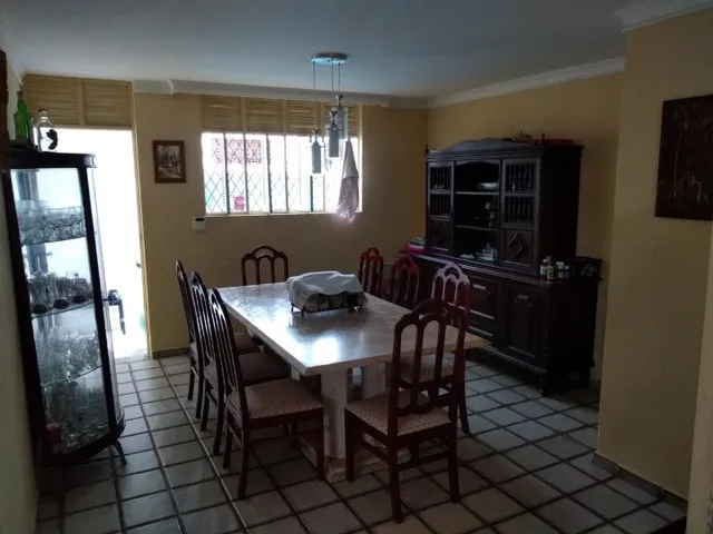 Imagem 4: Excelente Casa no Tirol com 4 Quartos