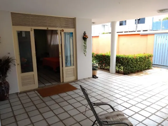 Imagem 9: Excelente Casa no Tirol com 4 Quartos