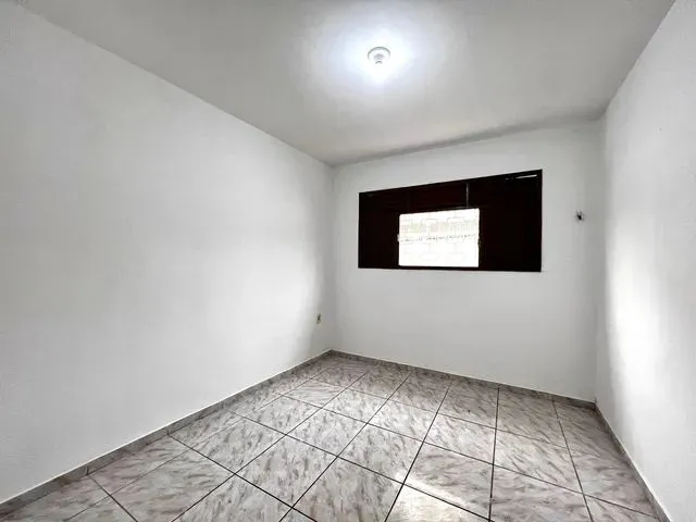 Imagem 3: Vende-Se Casa com 3/4 no Barro Vermelho
