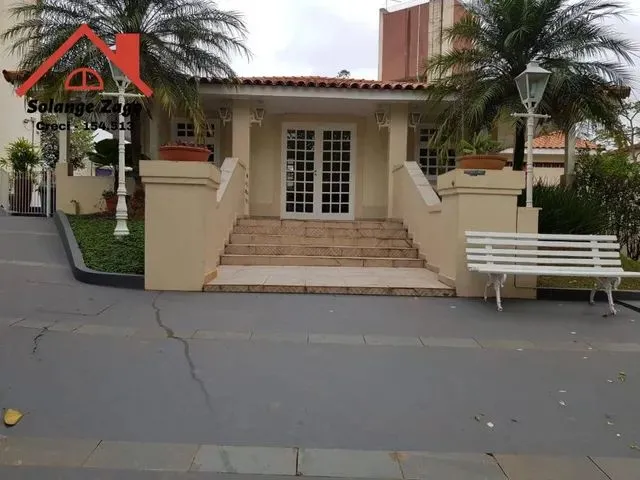 Imagem: Linda Casa em Condomínio Fechado no Morumbi