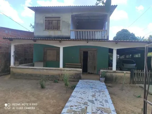 Imagem: A casa possui 3 Dormitórios, 1 Banheiro, 1 Vaga na