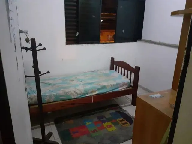 Imagem: Alugo Quarto no Embare para Rapaz