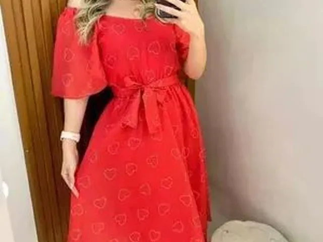 Imagem: Vendo Vestidos, Chama no Zap